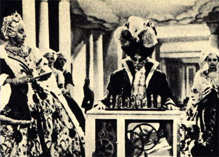 Императрица Екатерина II и автомат Кемпелена во французском фильме 'Игрок в шахматы' (1938 г.)