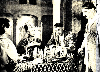 Кадр из французского фильма 'Вечерние посетители' (1942 г.). В роли дьяволицы - Арлетти