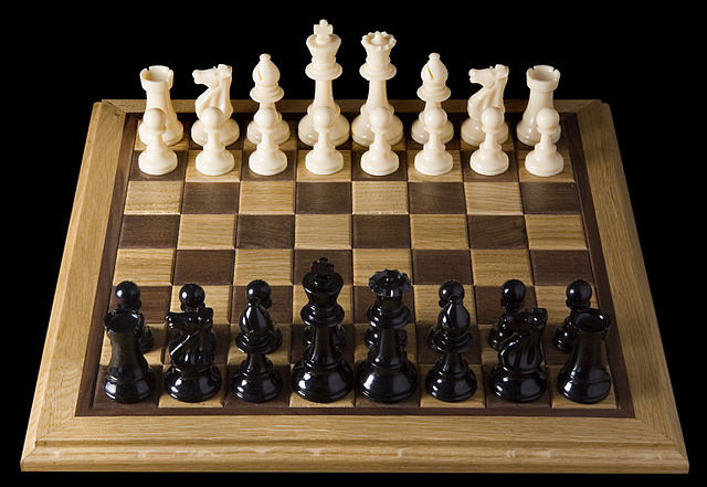      : https://ru.wikipedia.org/wiki/#/media/:Opening_chess_position_from_black_side.jpg